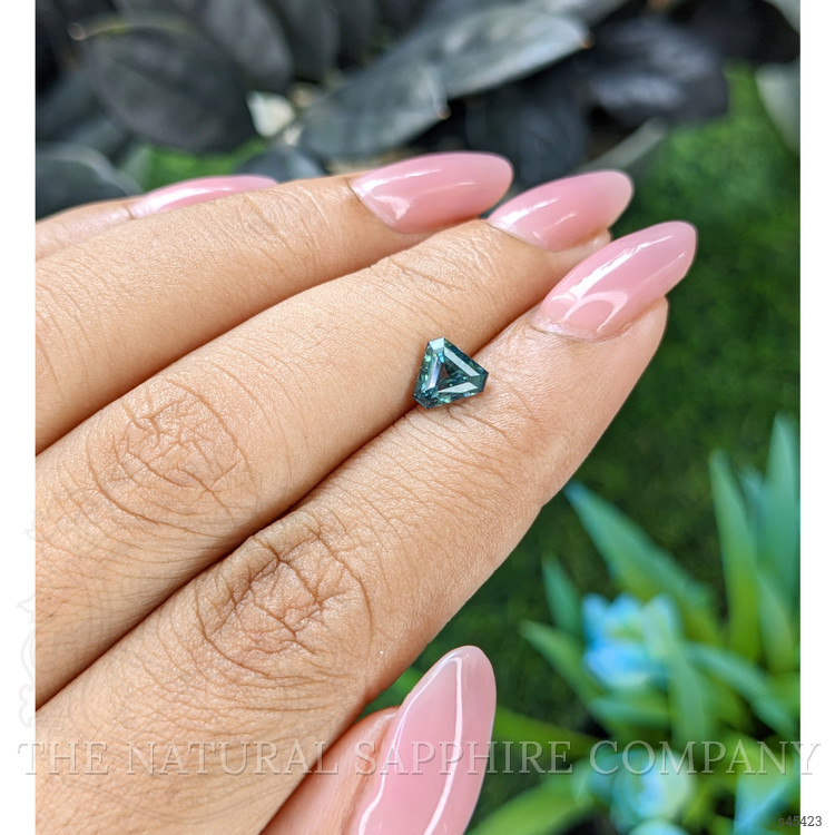 1.00 Ct. Bluish Green Sapphire from Ceylon (Sri Lanka)