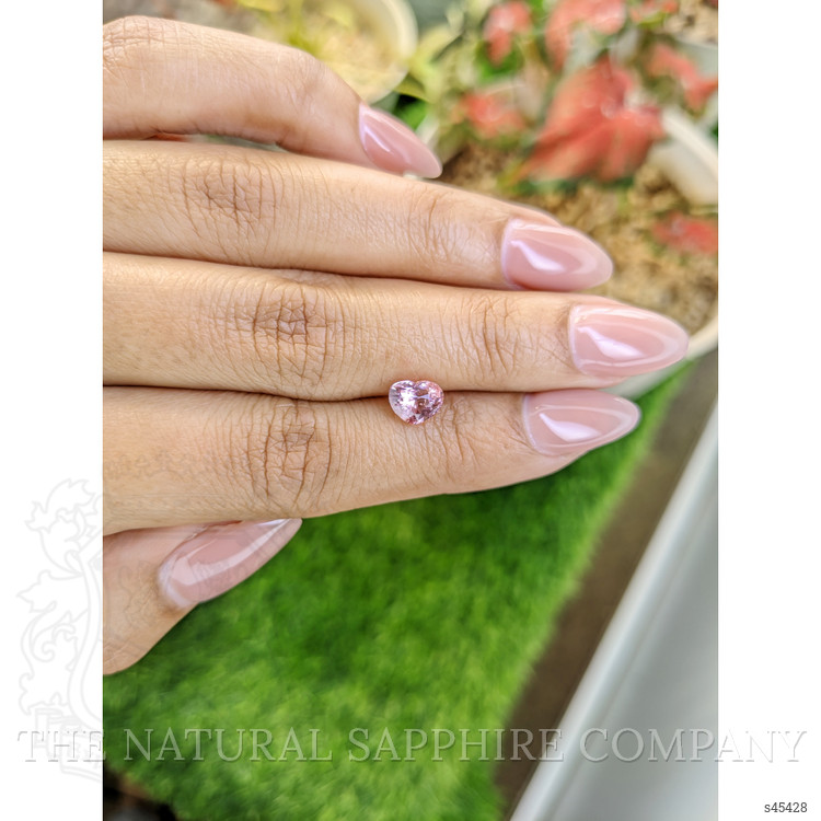 1.52 Ct. Pink Sapphire from Ceylon (Sri Lanka)