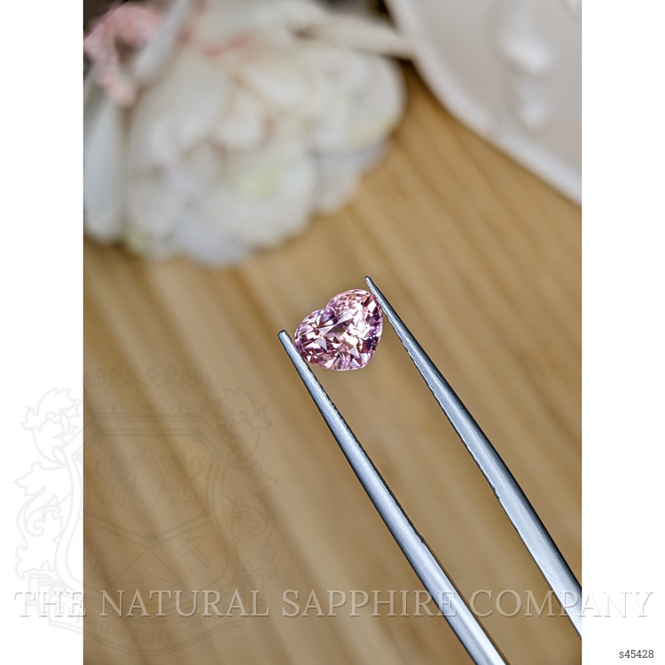 1.52 Ct. Pink Sapphire from Ceylon (Sri Lanka)