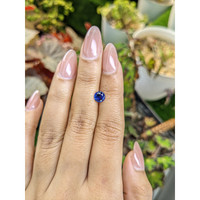 1.00 Ct. Blue Sapphire from Ceylon (Sri Lanka) Life Style