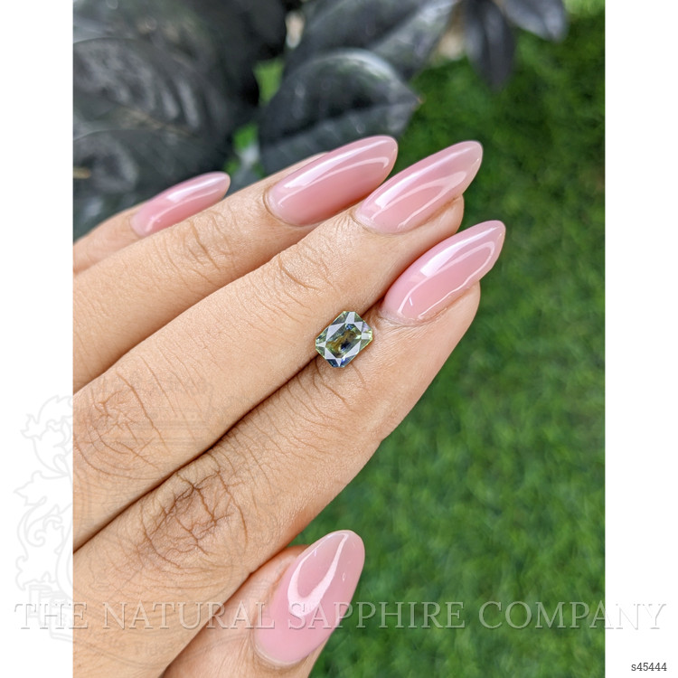 1.02 Ct. Bi Color / Parti Sapphire from Madagascar