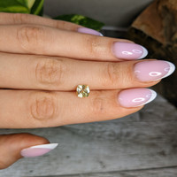1.41 Ct. Greenish Yellow Sapphire from Ceylon (Sri Lanka) Life Style