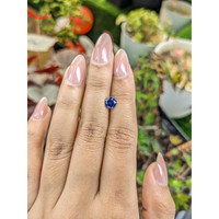 1.00 Ct. Blue Sapphire from Ceylon (Sri Lanka) Life Style