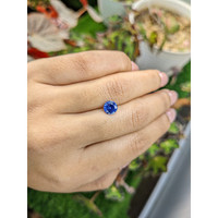 1.32 Ct. Blue Sapphire from Ceylon (Sri Lanka) Life Style
