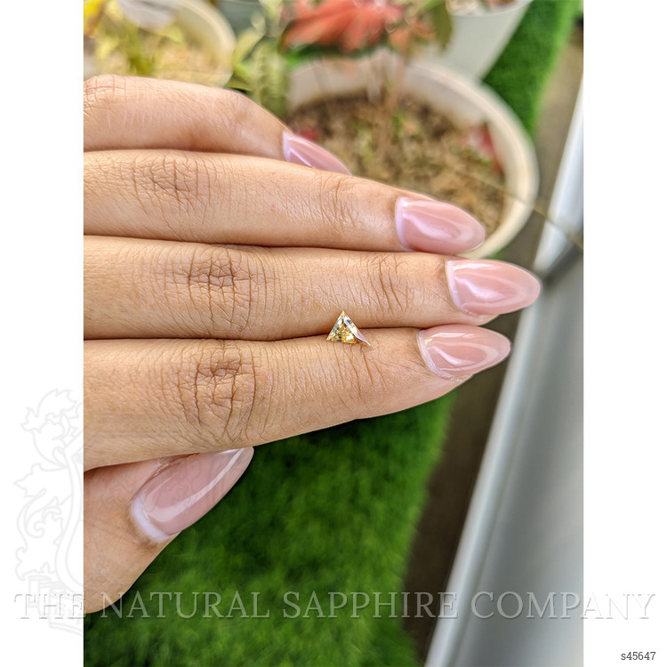 0.47 Ct. Yellow Sapphire from Ceylon (Sri Lanka)