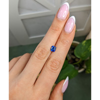 1.32 Ct. Blue Sapphire from Ceylon (Sri Lanka) Life Style