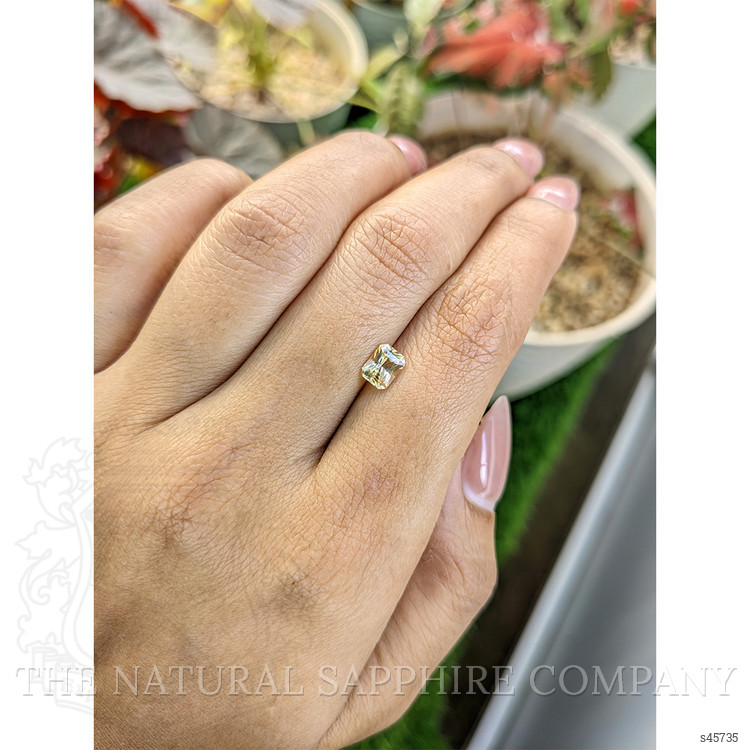 0.85 Ct. Yellow Sapphire from Ceylon (Sri Lanka)