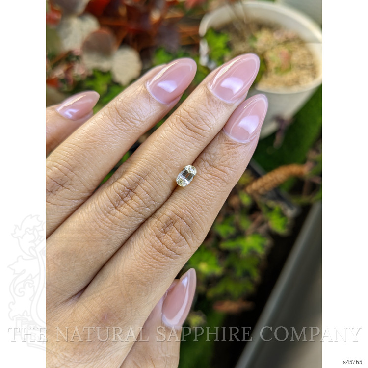 0.98 Ct. Yellow Sapphire from Ceylon (Sri Lanka)