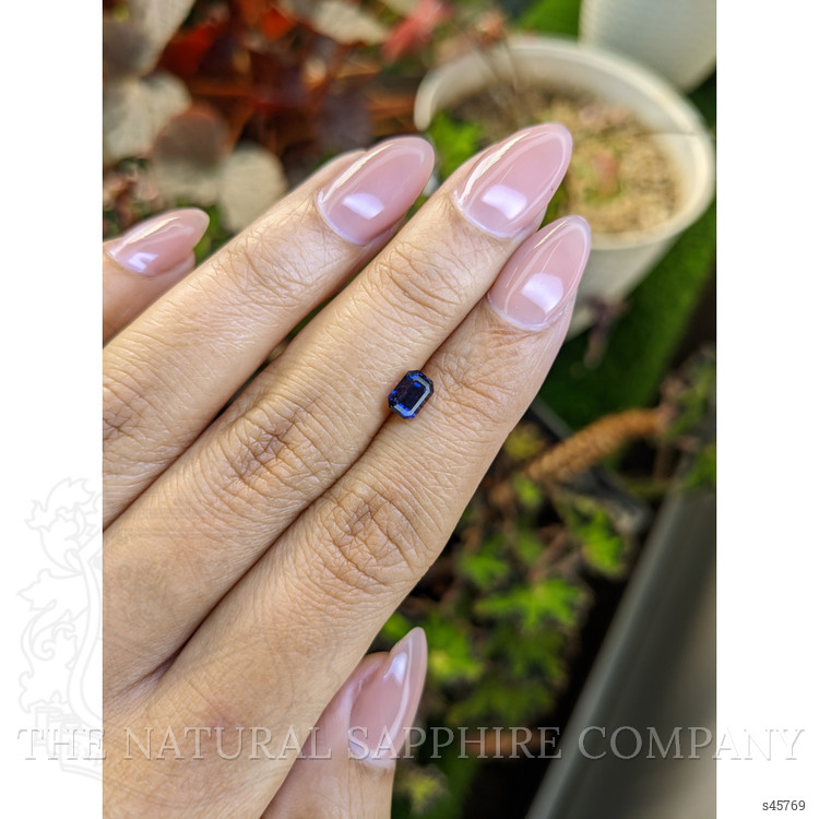 0.98 Ct. Purplish Blue Sapphire from Ceylon (Sri Lanka)
