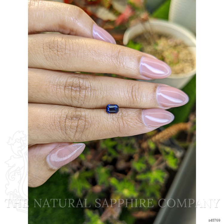 0.98 Ct. Purplish Blue Sapphire from Ceylon (Sri Lanka)