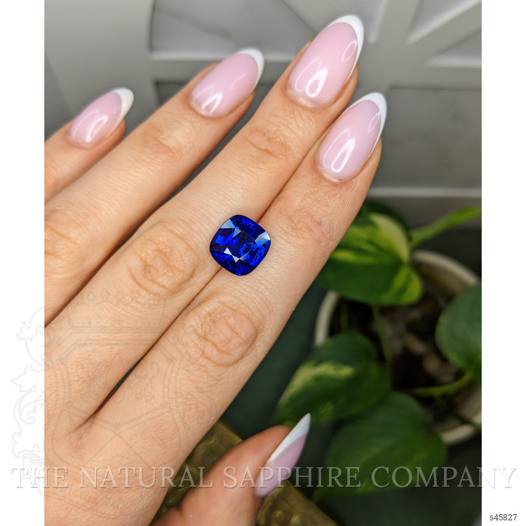 8.00 Ct. Blue Sapphire from Ceylon (Sri Lanka)