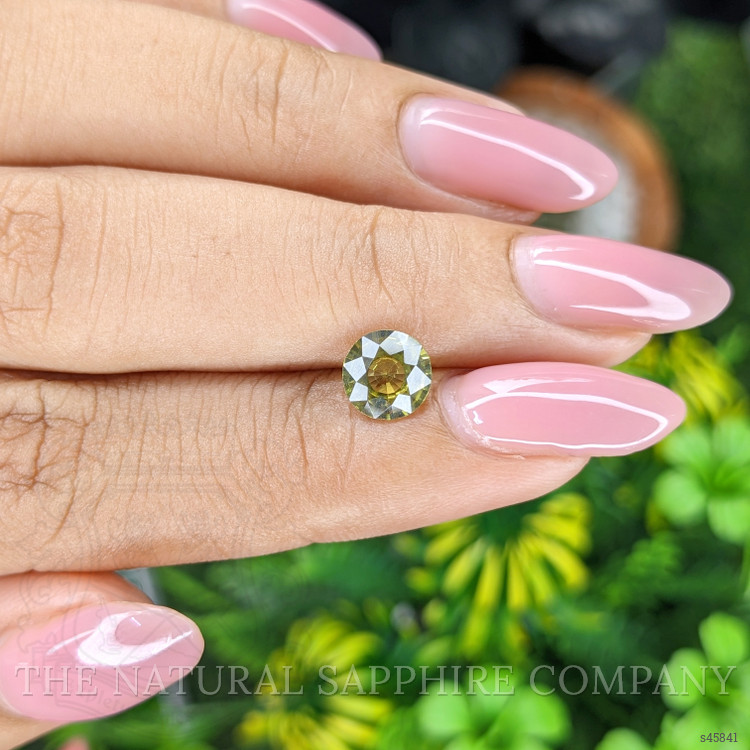1.22 Ct. Yellowish Green Sapphire from Tanzania