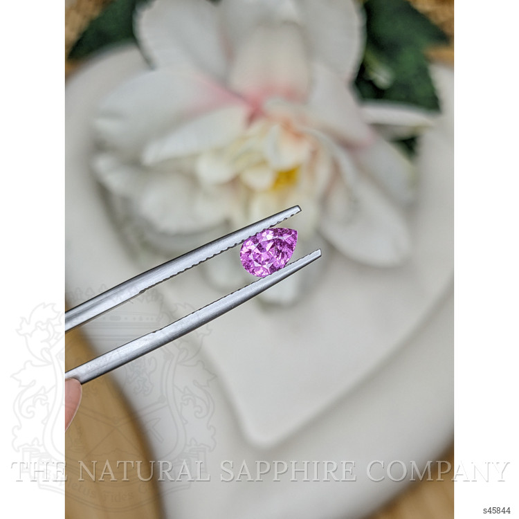 0.89 Ct. Pink Sapphire from Ceylon (Sri Lanka)