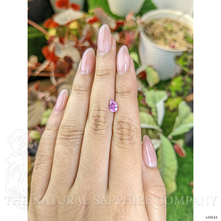 0.89 Ct. Pink Sapphire from Ceylon (Sri Lanka)
