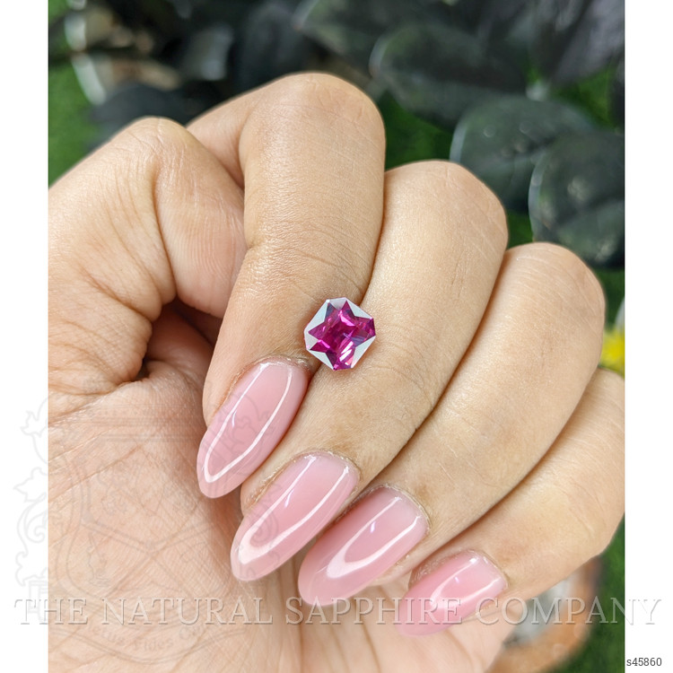 1.58 Ct. Purplish Pink Sapphire from Ceylon (Sri Lanka)