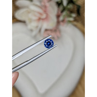 0.80 Ct. Blue Sapphire from Ceylon (Sri Lanka) Life Style
