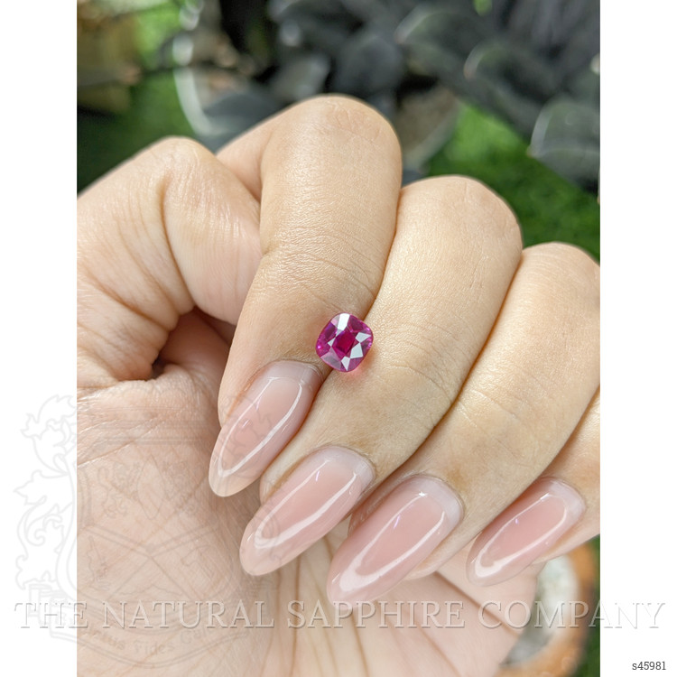 1.52 Ct. Purplish Pink Sapphire from Ceylon (Sri Lanka)