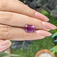 4.23 Ct. Pinkish Purple Sapphire from Ceylon (Sri Lanka) Life Style