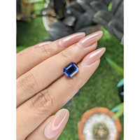 4.00 Ct. Blue Sapphire from Ceylon (Sri Lanka) Life Style
