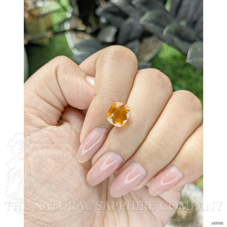 4.14 Ct. Yellowish Orange Sapphire from Ceylon (Sri Lanka)