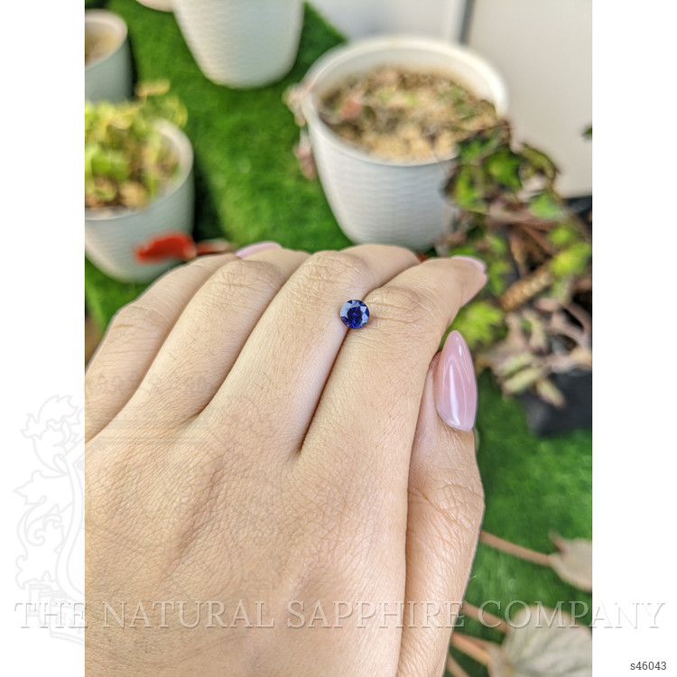 0.90 Ct. Purplish Blue Sapphire from Ceylon (Sri Lanka)