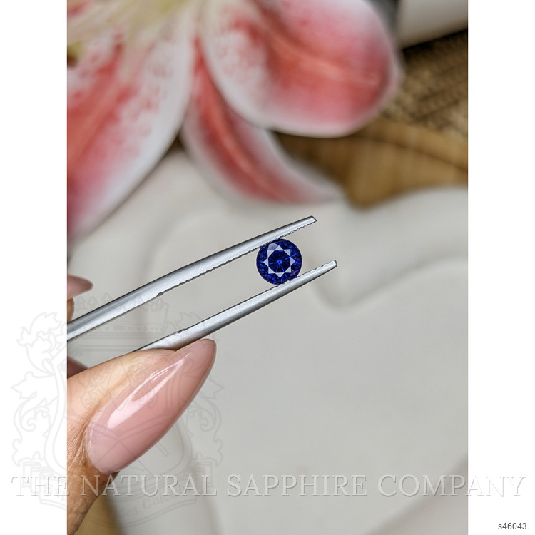0.90 Ct. Purplish Blue Sapphire from Ceylon (Sri Lanka)