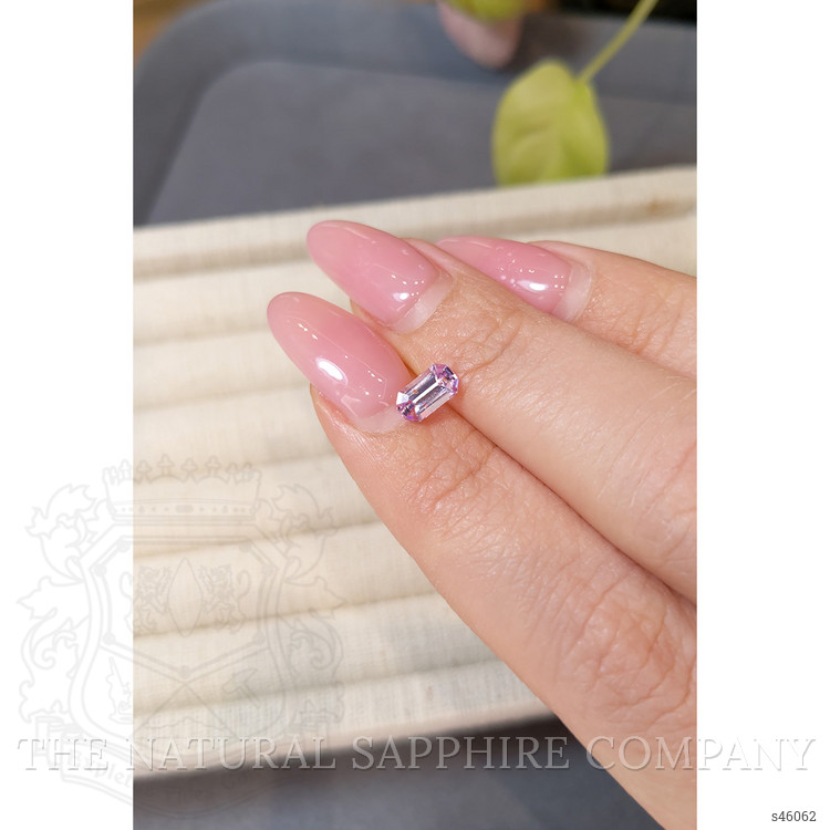 0.77 Ct. Pink Sapphire from Ceylon (Sri Lanka)