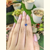 1.09 Ct. Blue Sapphire from Ceylon (Sri Lanka) Life Style