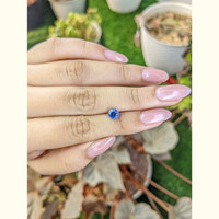 1.09 Ct. Blue Sapphire from Ceylon (Sri Lanka) Life Style