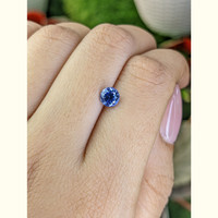 1.09 Ct. Blue Sapphire from Ceylon (Sri Lanka) Life Style