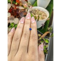 0.58 Ct. Blue Sapphire from Ceylon (Sri Lanka) Life Style