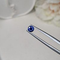 0.58 Ct. Blue Sapphire from Ceylon (Sri Lanka) Life Style