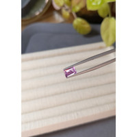 1.03 Ct. Pink Sapphire from Ceylon (Sri Lanka) Life Style