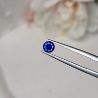 0.58 Ct. Blue Sapphire from Ceylon (Sri Lanka) Life Style