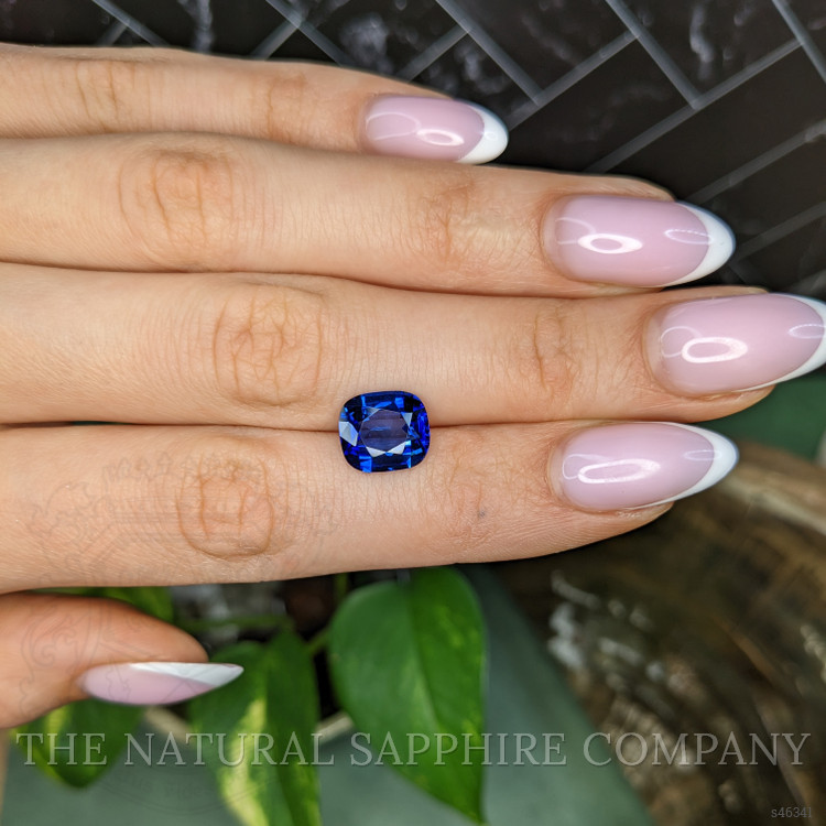 4.57 Ct. Blue Sapphire from Ceylon (Sri Lanka)