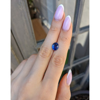4.00 Ct. Blue Sapphire from Ceylon (Sri Lanka) Life Style