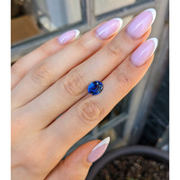 4.00 Ct. Blue Sapphire from Ceylon (Sri Lanka) Life Style