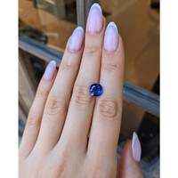 4.07 Ct. Blue Sapphire from Ceylon (Sri Lanka) Life Style