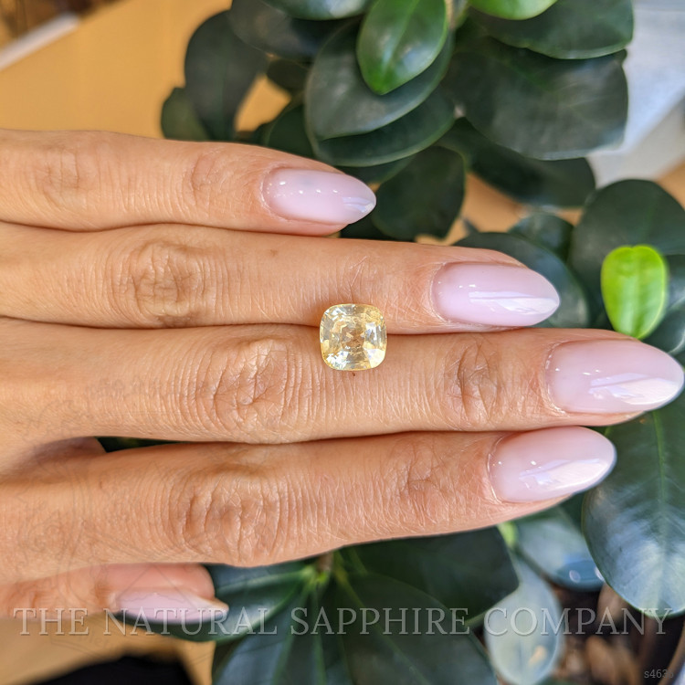 4.03 Ct. Yellow Sapphire from Ceylon (Sri Lanka)