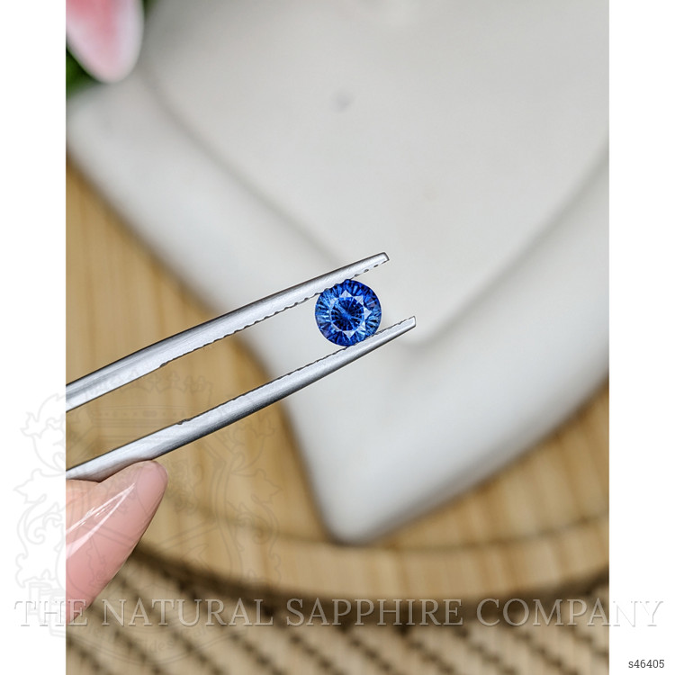 0.77 Ct. Blue Sapphire from Ceylon (Sri Lanka)