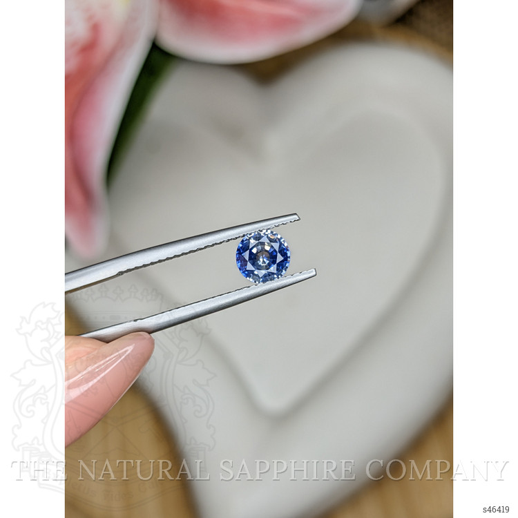 0.91 Ct. Bi Color / Parti Sapphire from Ceylon (Sri Lanka)