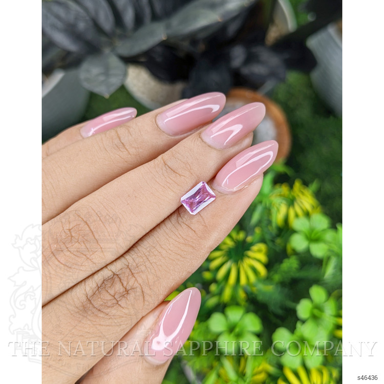 1.01 Ct. Pink Sapphire from Ceylon (Sri Lanka)