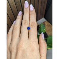 2.22 Ct. Blue Sapphire from Ceylon (Sri Lanka) Life Style