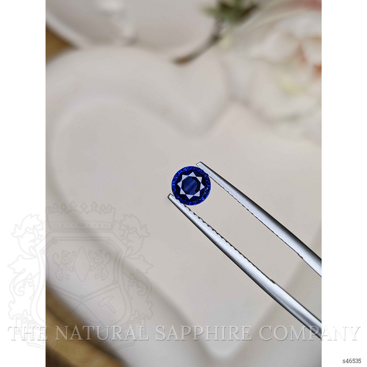 0.91 Ct. Blue Sapphire from Ceylon (Sri Lanka)
