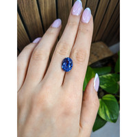 10.72 Ct. Blue Sapphire from Ceylon (Sri Lanka) Life Style