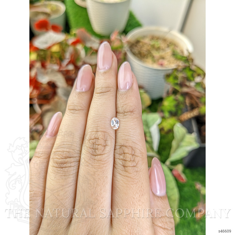 0.47 Ct. Padparadscha Sapphire from Ceylon (Sri Lanka)