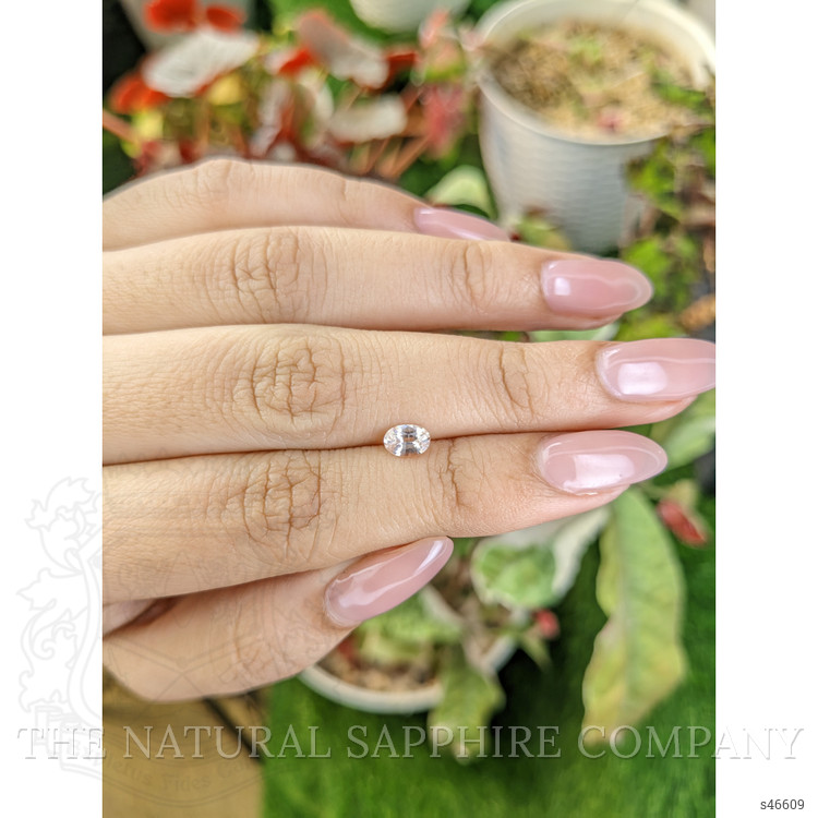 0.47 Ct. Padparadscha Sapphire from Ceylon (Sri Lanka)