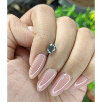 1.01 Ct. Brownish Green Sapphire from Tanzania Life Style