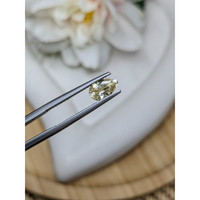 1.15 Ct. Yellow Sapphire from Ceylon (Sri Lanka) Life Style