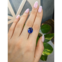 8.06 Ct. Blue Sapphire from Ceylon (Sri Lanka) Life Style